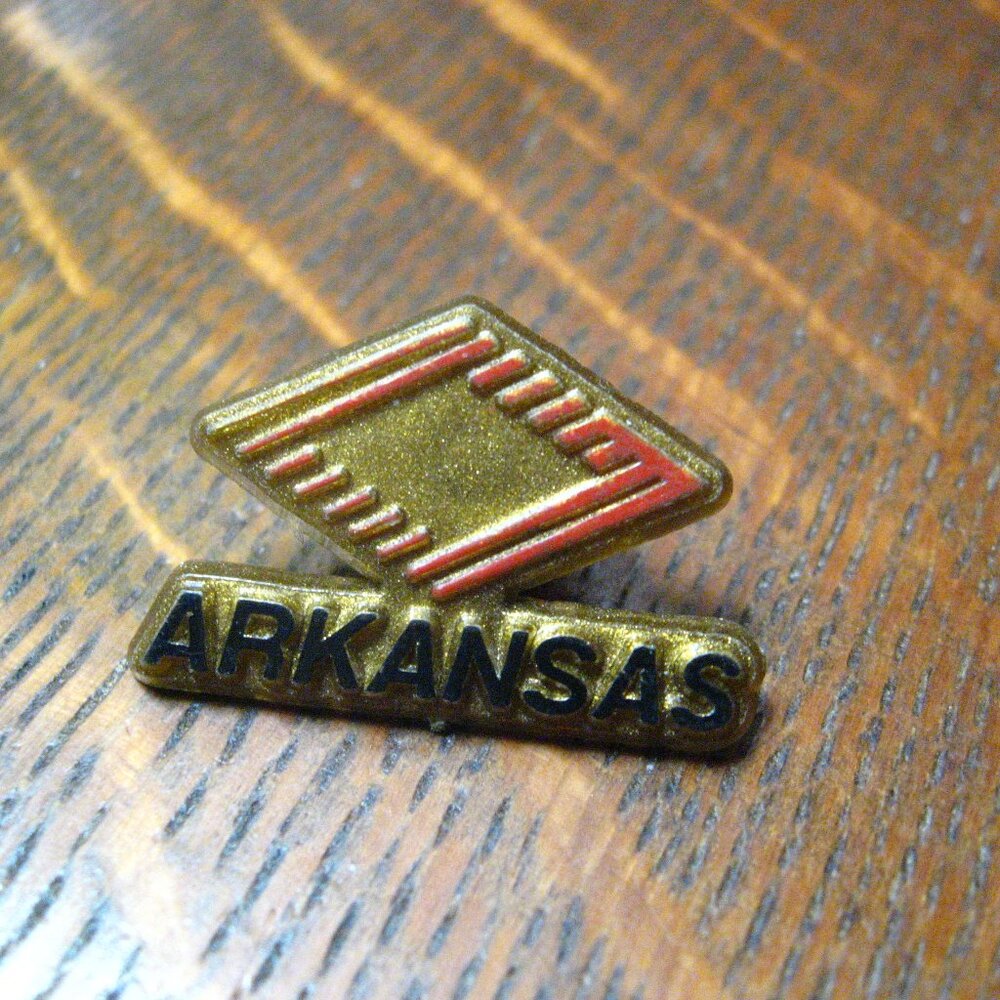 Arkansas AR USA Vintage Logo Lapel Pin